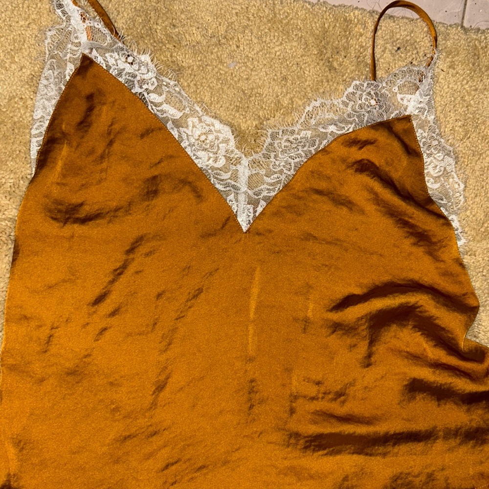 Urban Outfitters GOLDEN chemise/ baby doll top